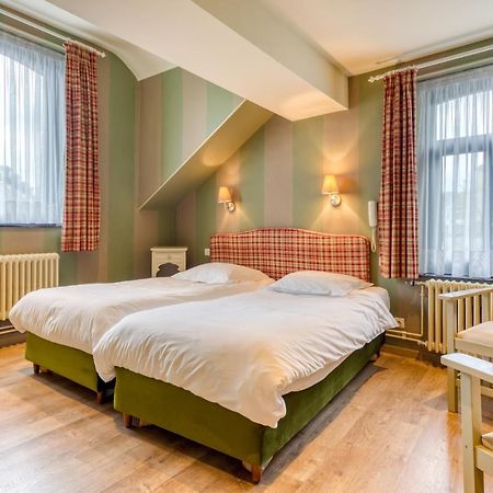 Hotel Le Cor De Chasse Saint-Hubert Esterno foto
