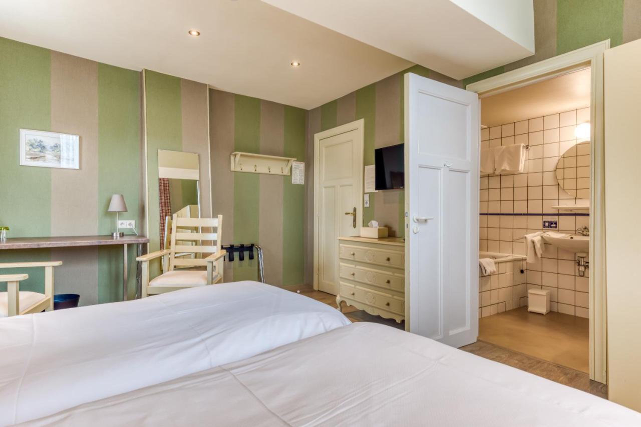 Hotel Le Cor De Chasse Saint-Hubert Esterno foto