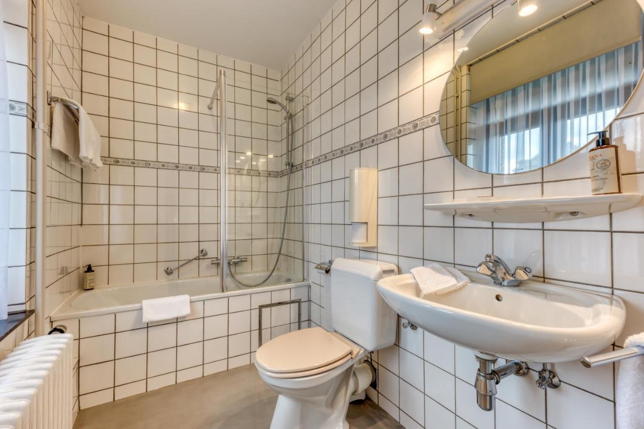 Hotel Le Cor De Chasse Saint-Hubert Esterno foto