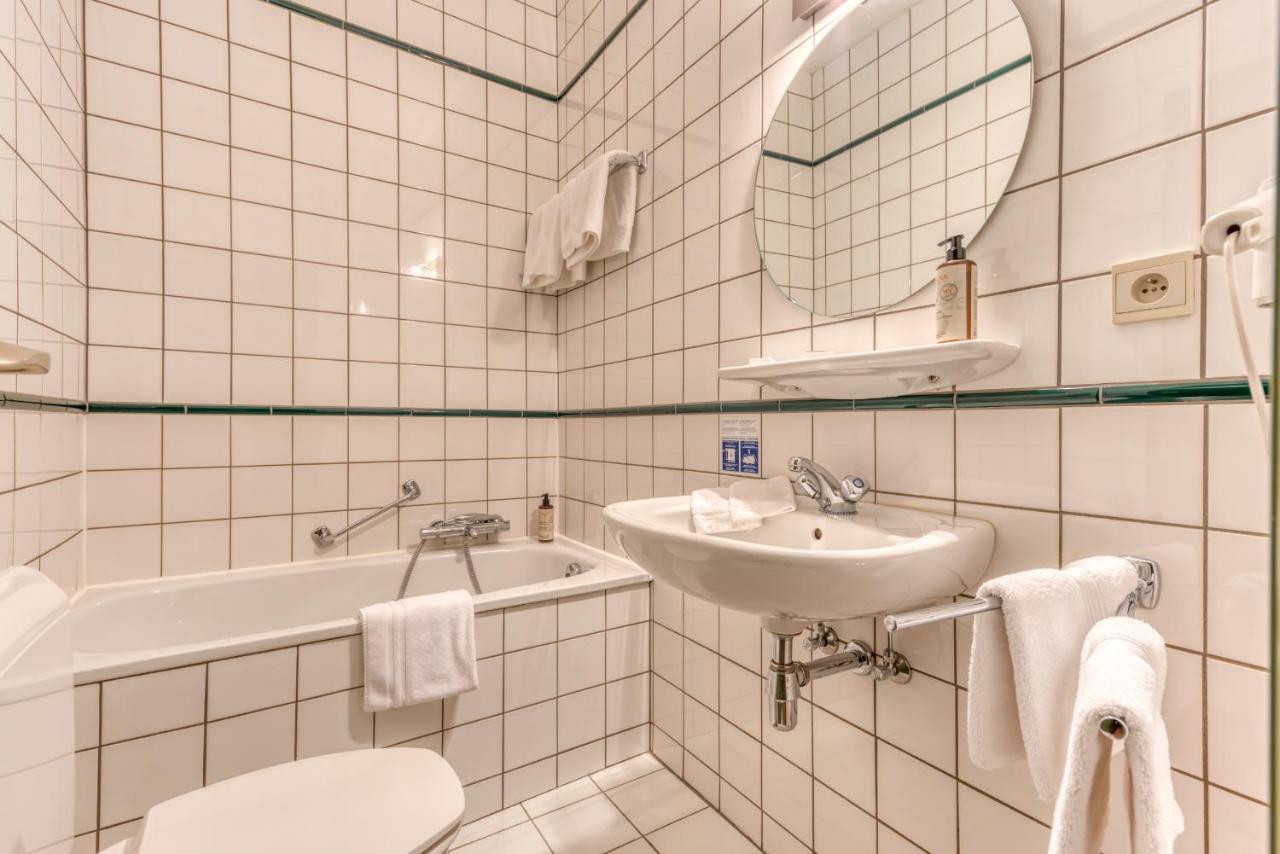 Hotel Le Cor De Chasse Saint-Hubert Esterno foto