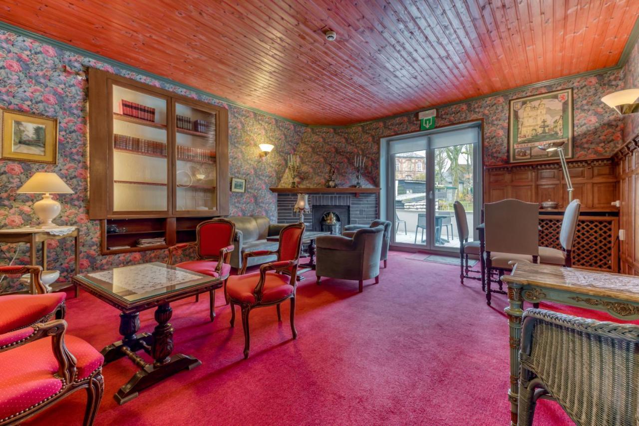 Hotel Le Cor De Chasse Saint-Hubert Esterno foto